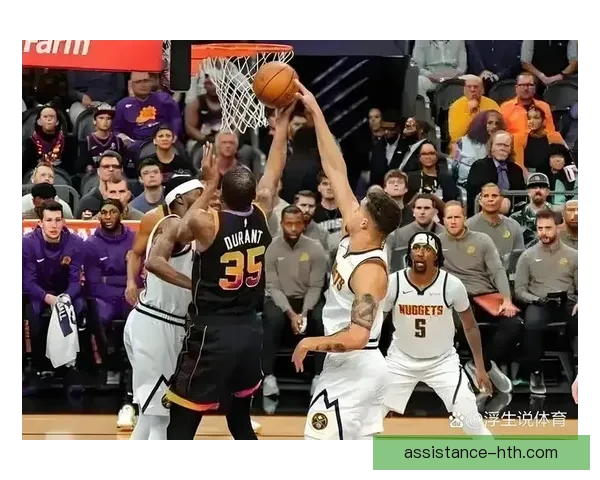 NBA焦点战升级巨星对决引爆季后赛格局新变数东西部强队碰撞高潮 NBA焦点战升级巨星对决引爆季后赛格局新变数东西部强队碰撞高潮