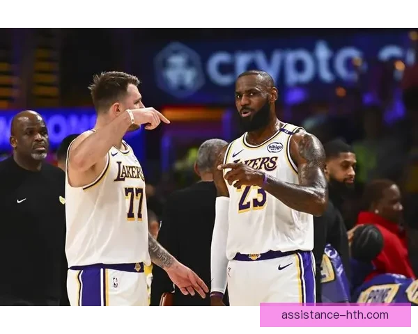 詹姆斯率湖人逆转勇士重返西部前三焦点战役再掀季后赛格局变数