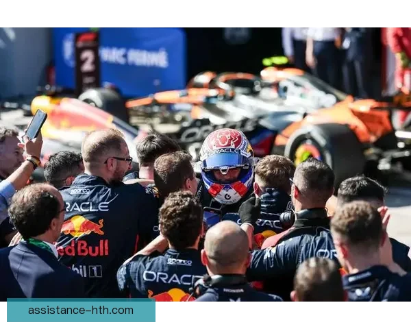 F1赛季最新动态：车队争夺战升级精彩赛事一览