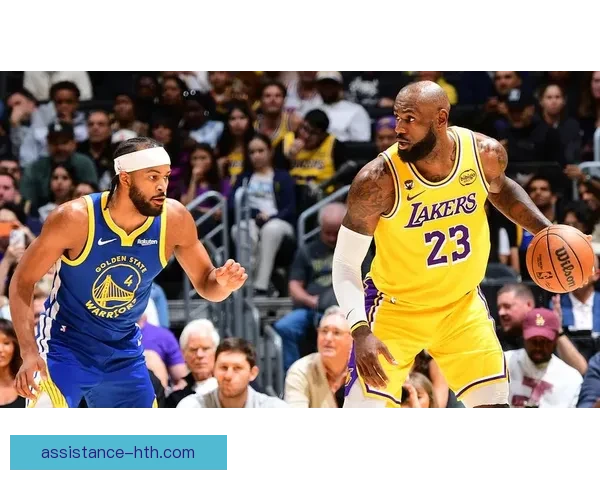 NBA最新动态：詹姆斯领衔湖人全力冲击季后赛勇士拼搏表现引发热议
