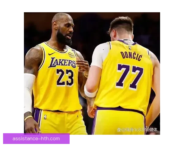 快船队迎来重大交易消息 詹姆斯与欧文有望加入球队